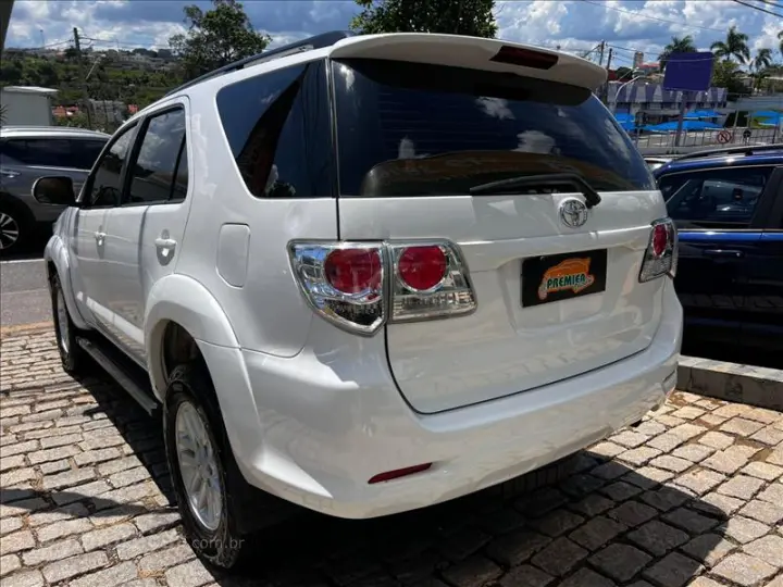 HILUX SW4 2.7 SR 4X2 16V