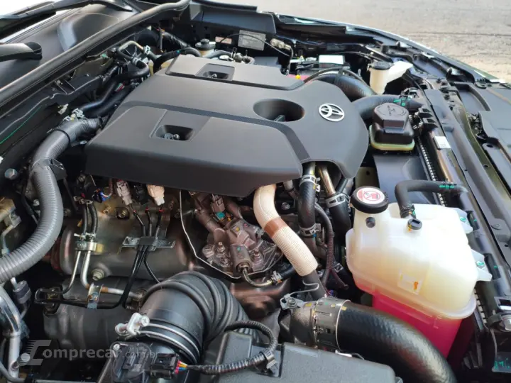 Hilux SW4 2.8 4P SRX 4X4 7 LUGARES TURBO DIESEL AUTOMÁTICO