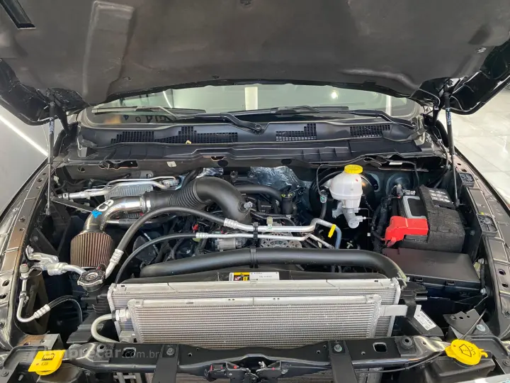 CLASSIC LARAMIE 5.7 CD V8 4X4 Aut.