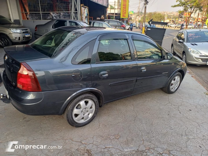 Corsa Sedan Premium 1.4