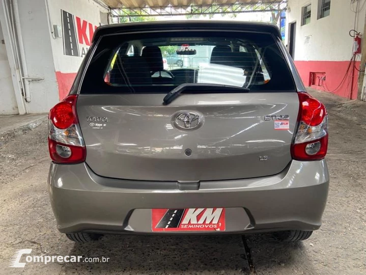 ETIOS HATCH X PLUS 15 MT