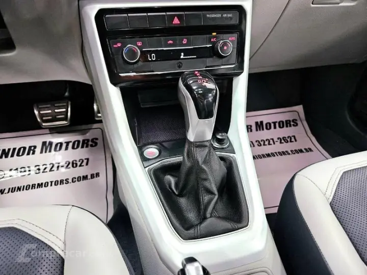 T CROSS HIGHLINE 250 TSI AUT