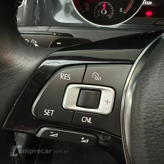 Golf Comfort. 200 TSI 1.0 Flex 12V Aut.