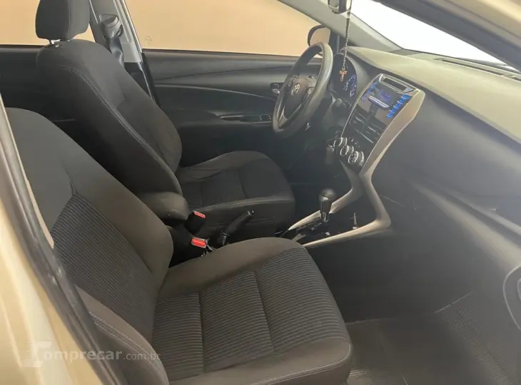 YARIS 1.5 16V Sedan XL