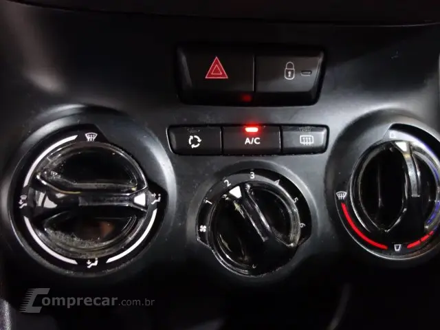 208 - 1.6 ACTIVE PACK 16V 4P AUTOMÁTICO