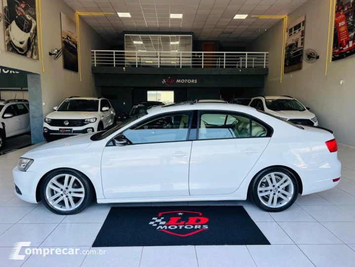 JETTA 2.0 COMFORTLINE FLEX 4P TIPTRONIC