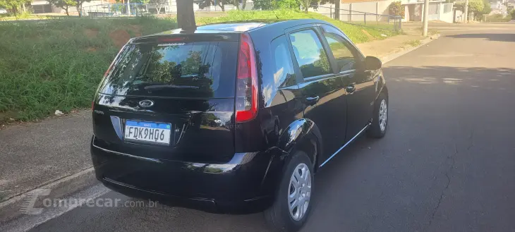 FIESTA 1.6 MPI Class Hatch 8V