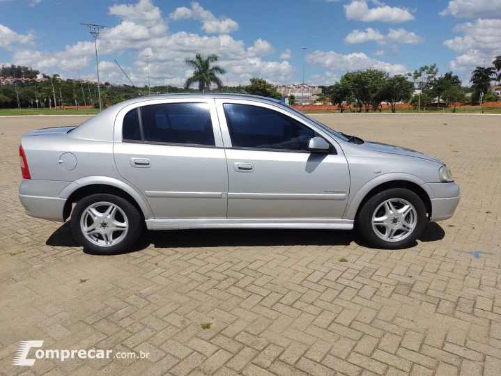 ASTRA 2.0 MPFI Expression Sedan 8V