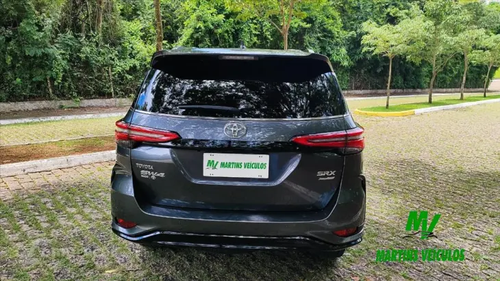 HILUX SW4 2.8 D-4d Turbo Diamond 7L 4X4