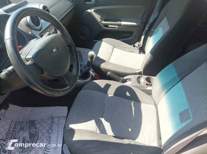 FIESTA 1.6 MPI Class Sedan 8V