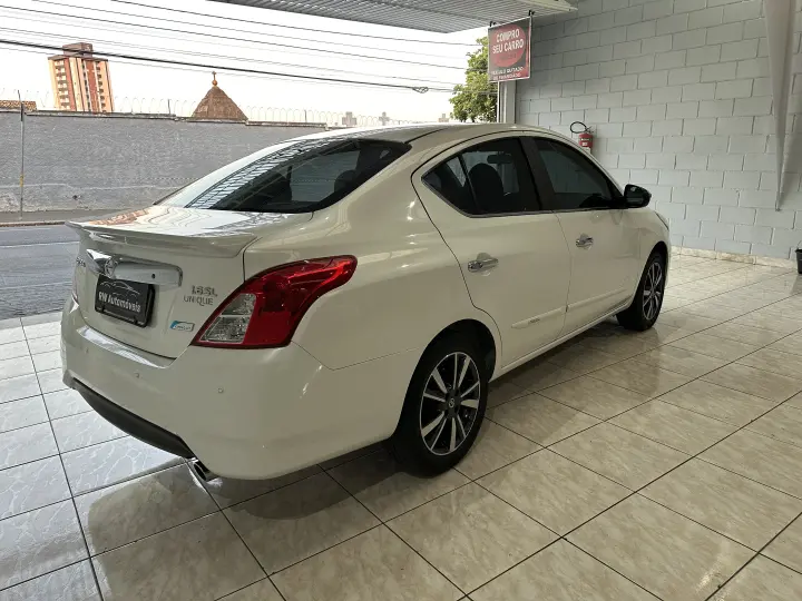 VERSA 1.6 16V Unique