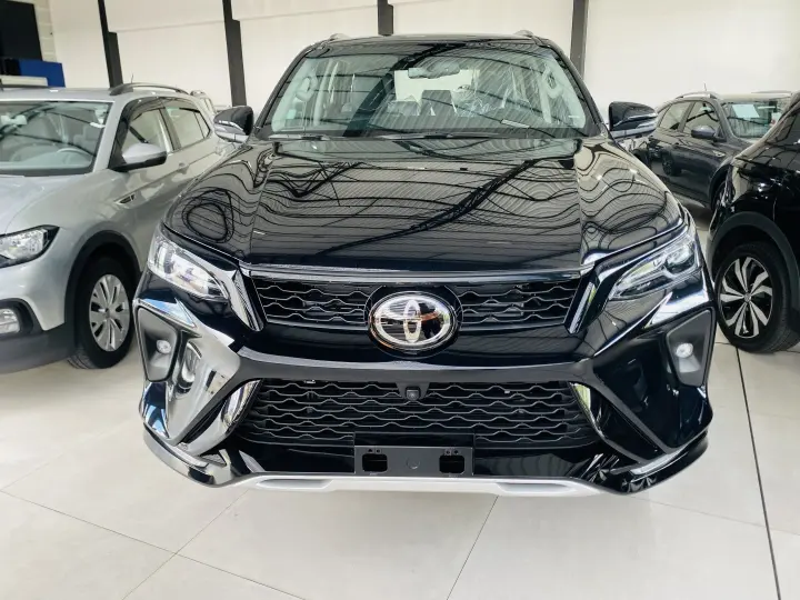 HILUX SW4 2.8 D-4d Turbo SRX Platinum 7L 4X4