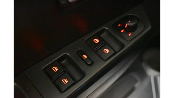 FOX - 1.6 MI ROCK IN RIO 8V 4P MANUAL