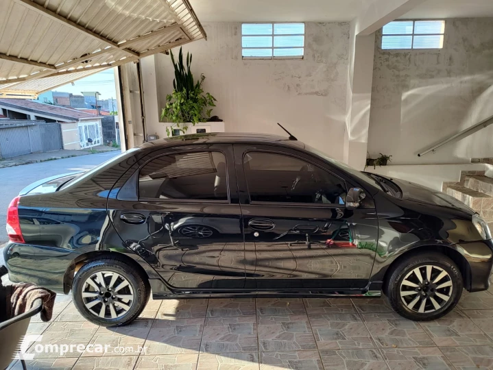 Etios sedan Platinum 1.5 automático