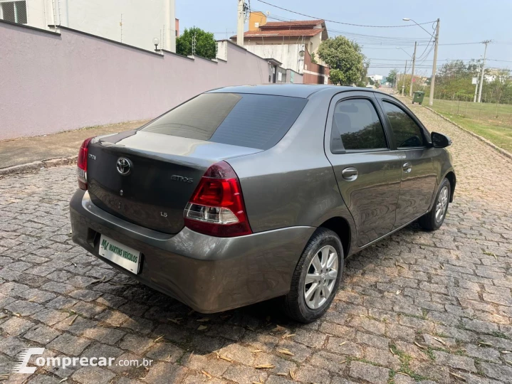 ETIOS 1.5 X Plus Sedan 16V