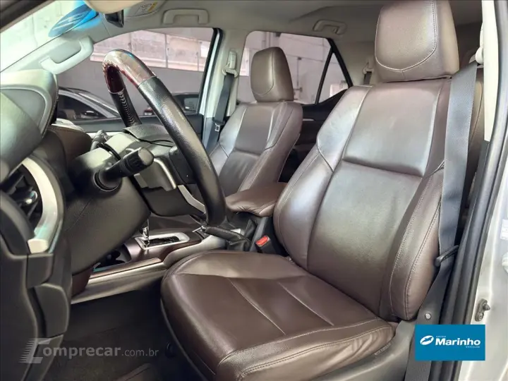 HILUX SW4 2.8 SRX 4X4 7 LUGARES 16V TURBO INTERCO