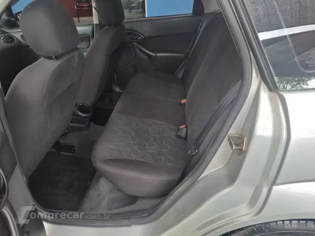 FOCUS HATCH - 1.6 GL 8V 4P MANUAL