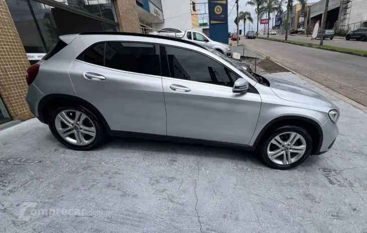 GLA 200 Style 1.6 TB 16V/Flex Aut.