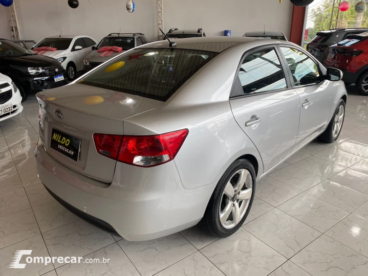 CERATO 1.6 EX2 Sedan 16V