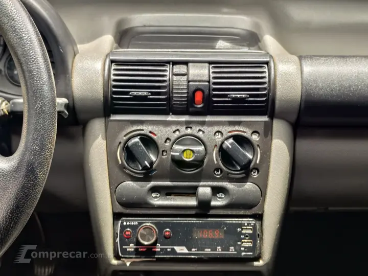 CLASSIC 1.0 MPFI LS 8V FLEX 4P MANUAL