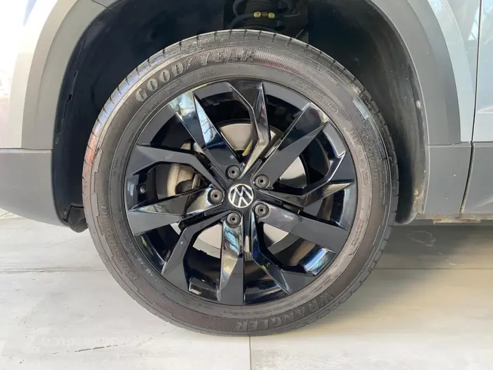 TAOS Comfortline 1.4 250 TSI Flex Aut.