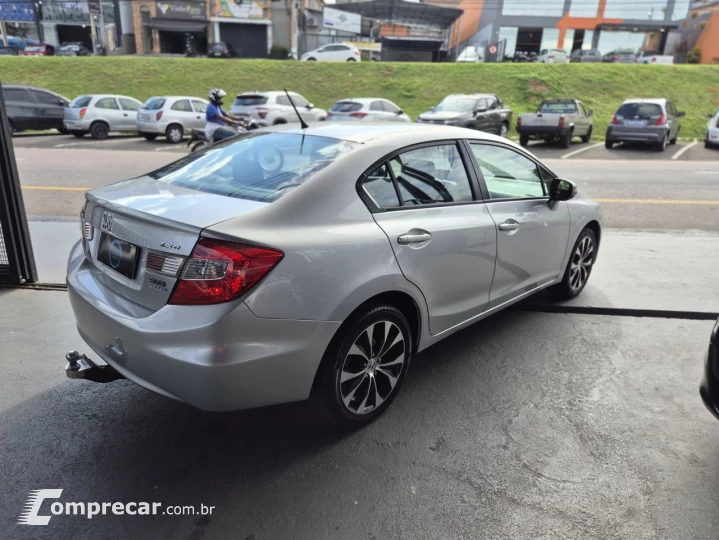 Civic Sedan LXR 2.0 Flexone 16V Aut. 4p