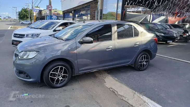 LOGAN 1.0 12V SCE Expression