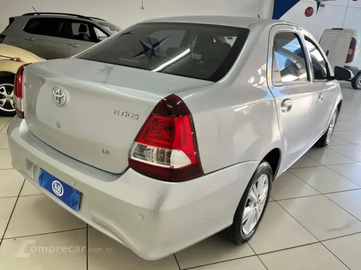 ETIOS 1.5 X PLUS 16V FLEX 4P AUTOMÁTICO