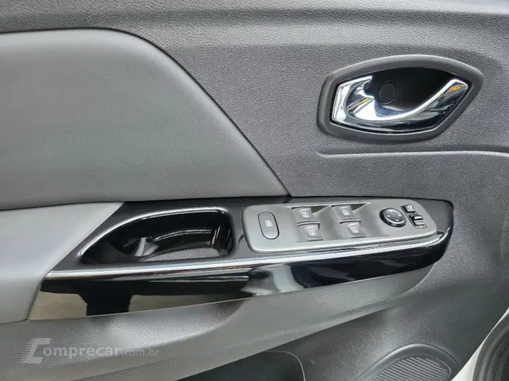 CAPTUR Intense 2.0 16V Flex 5p Aut.