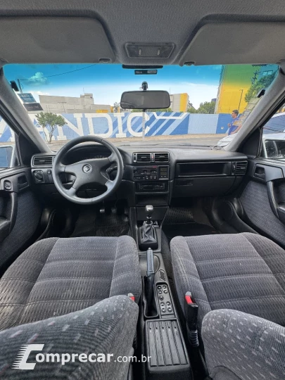 VECTRA 2.0 MPFI GLS 8V GASOLINA 4P MANUAL