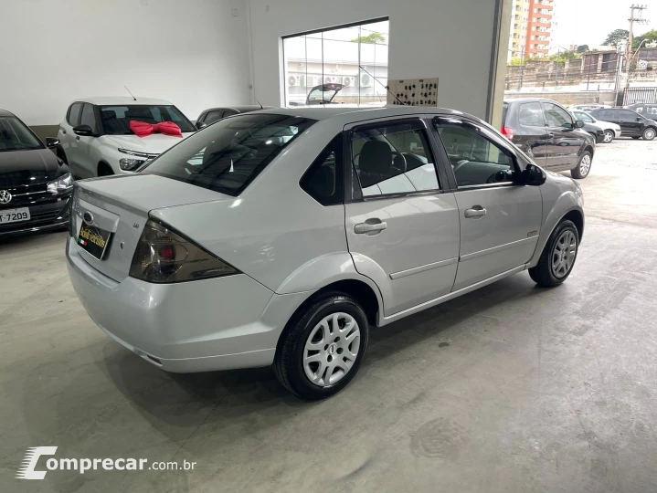 Fiesta 1.6 Rocam Sedan 8V Flex 4P Manual