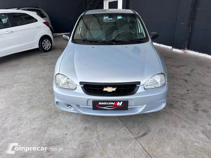 CORSA 1.0 MPFI Classic Sedan Life 8V