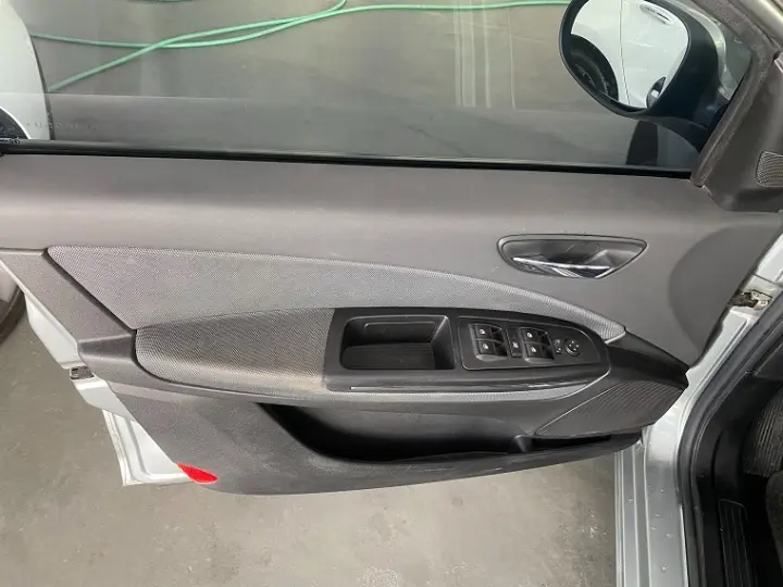 BRAVO 1.8 Essence 16V