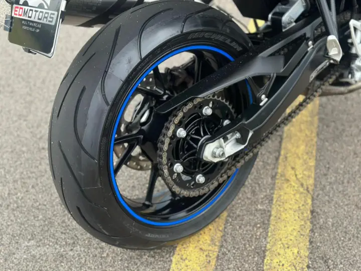 F 800 R