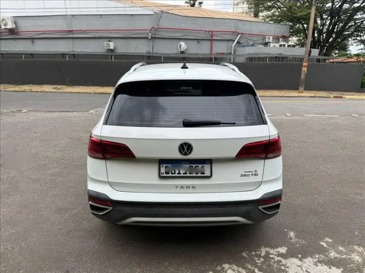 TAOS 1.4 250 TSI Highline