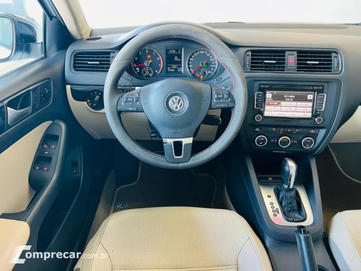 JETTA 2.0 COMFORTLINE FLEX 4P TIPTRONIC