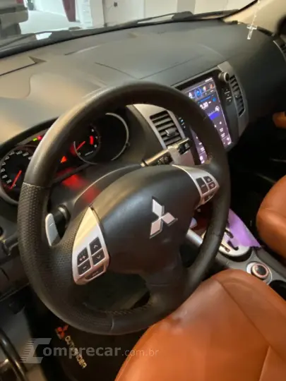 OUTLANDER 3.0 4X4 V6 24V