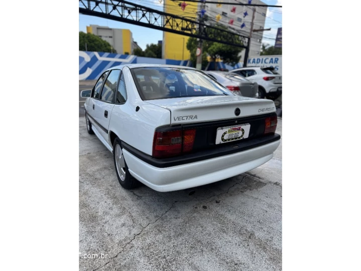 VECTRA 2.0 MPFI GLS 8V GASOLINA 4P MANUAL