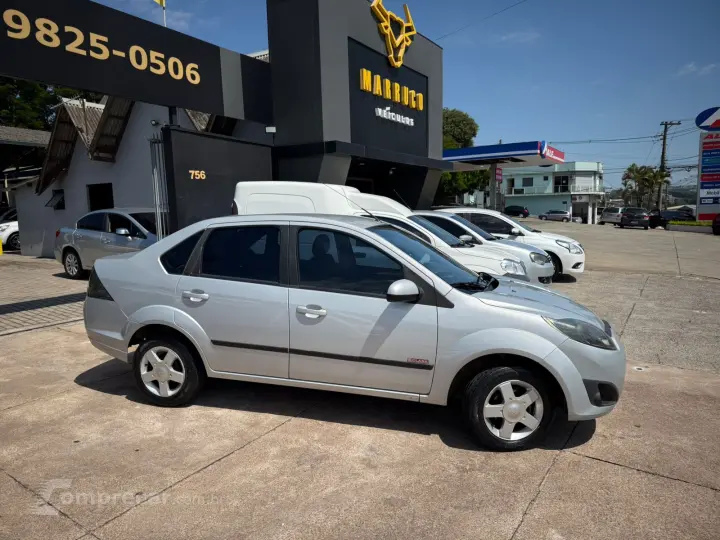 FIESTA 1.6 MPI Class Sedan 8V