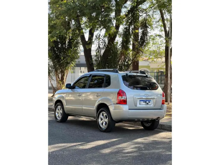 TUCSON 2.0 MPFI GLS 16V 143CV 2WD GASOLINA 4P AUTOMÁTICO