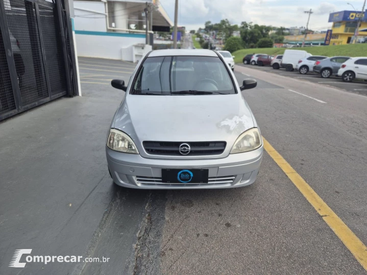 Corsa Sedan 1.0 MPFI 8V 71cv 4p