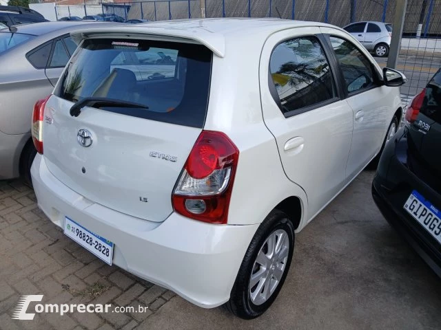 ETIOS HATCH - 1.5 X PLUS 16V 4P MANUAL