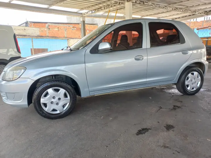 CELTA 1.0 MPFI LT 8V