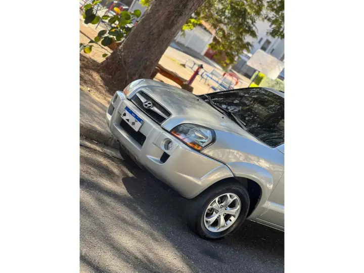 TUCSON 2.0 MPFI GLS 16V 143CV 2WD GASOLINA 4P AUTOMÁTICO