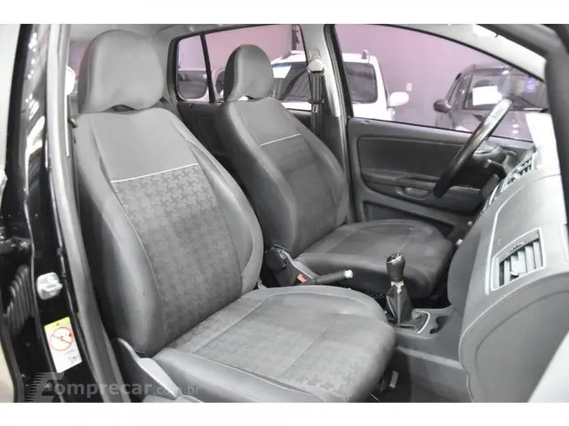 FOX - 1.6 MSI COMFORTLINE 8V 4P MANUAL