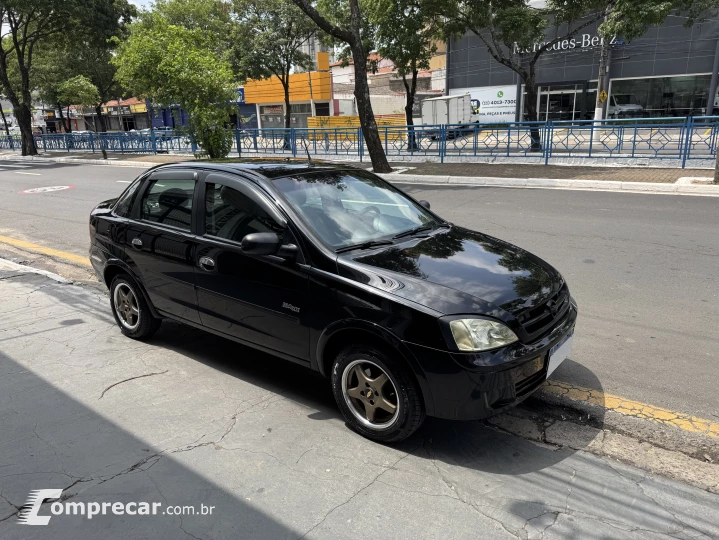 CORSA 1.0 MPFI Maxx Sedan 8V