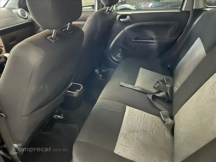 FIESTA 1.6 MPI Sedan 8V