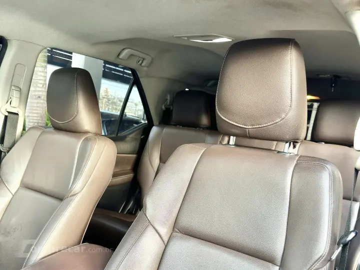 HILUX SW4 2.8 SRX 4X4 7 LUGARES 16V TURBO INTERCOOLER DIESEL