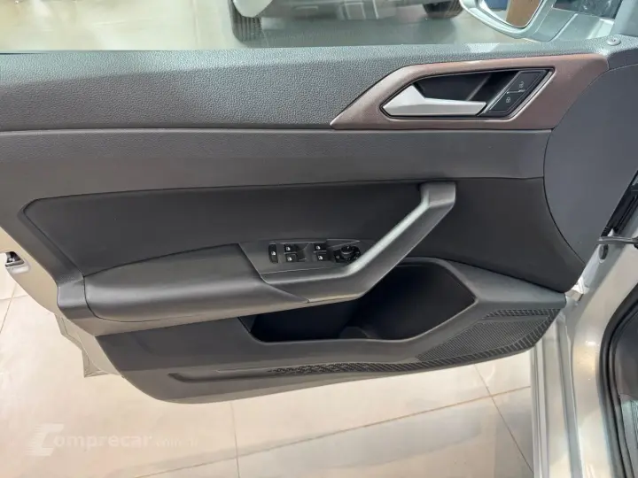 Virtus 1.0 4P 200 TSI FLEX HIGHLINE AUTOMÁTICO