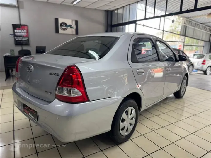 ETIOS 1.5 XS Sedan 16V